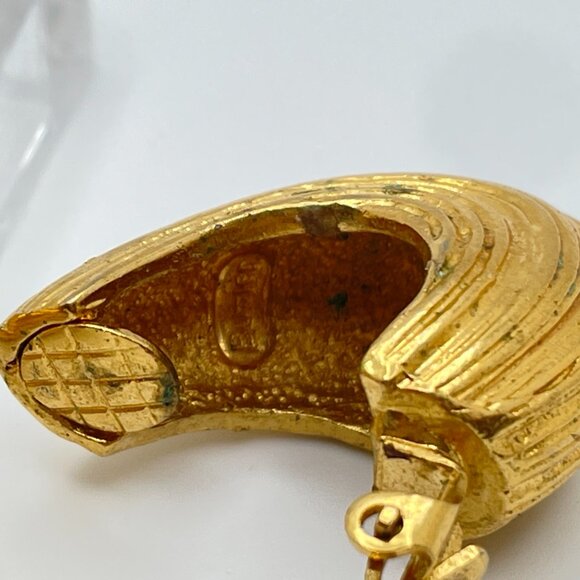 Vintage Thick BUTLER Gold Tone Hoops Clip On Earrings Large Signed Designer 5th - Picture 9 of 9